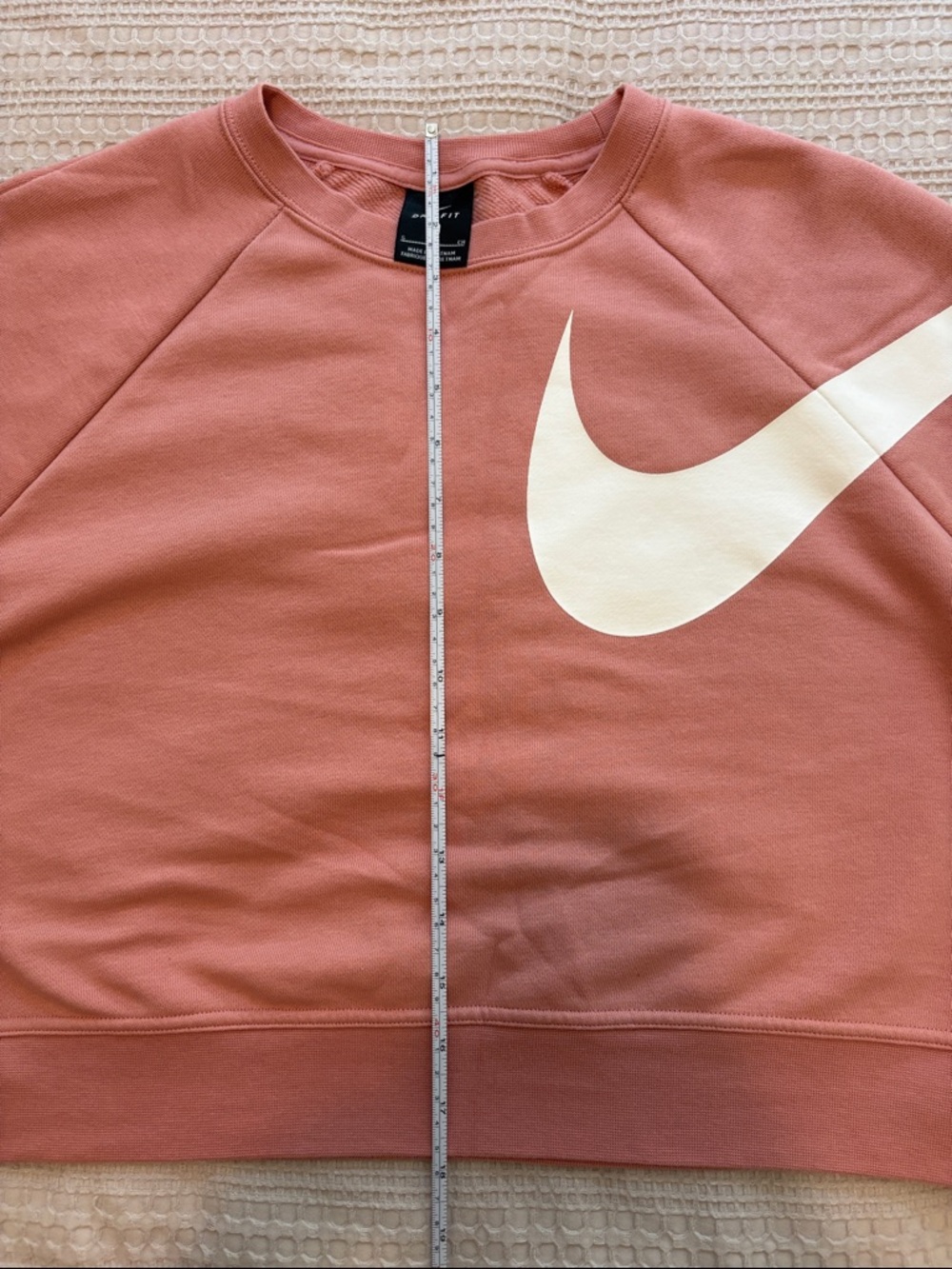 Nike Women's Small Dusty Rose Cropped Crew Sweatshirt with White Swoosh - Picture 6 of 7